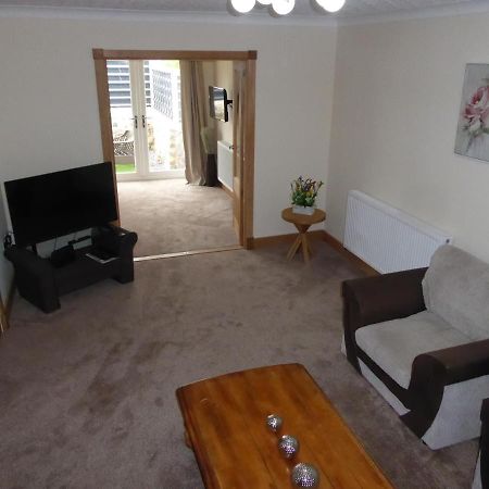 Glennydd House Villa Llangefni Bagian luar foto