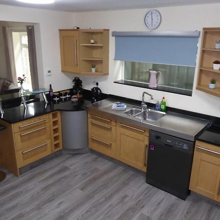 Glennydd House Villa Llangefni Bagian luar foto