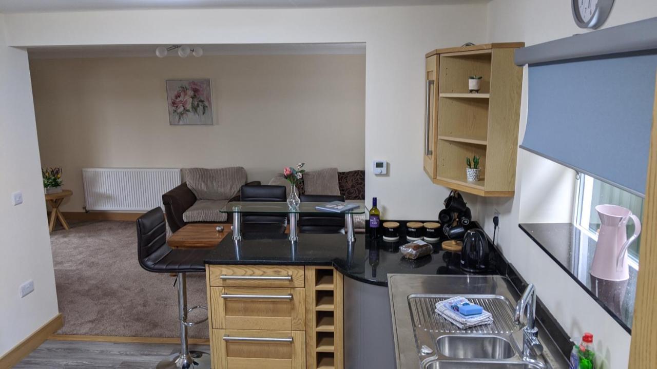 Glennydd House Villa Llangefni Bagian luar foto