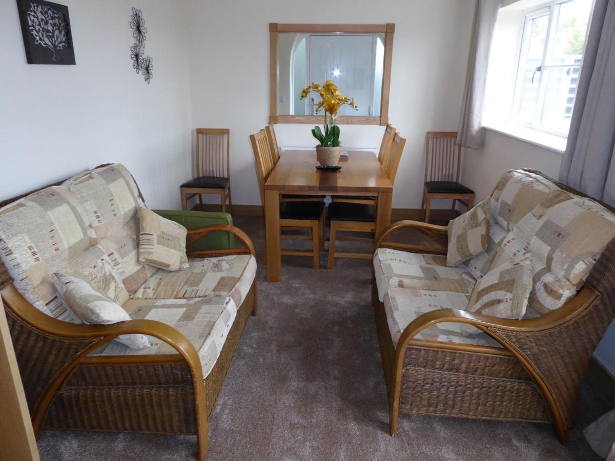 Glennydd House Villa Llangefni Bagian luar foto
